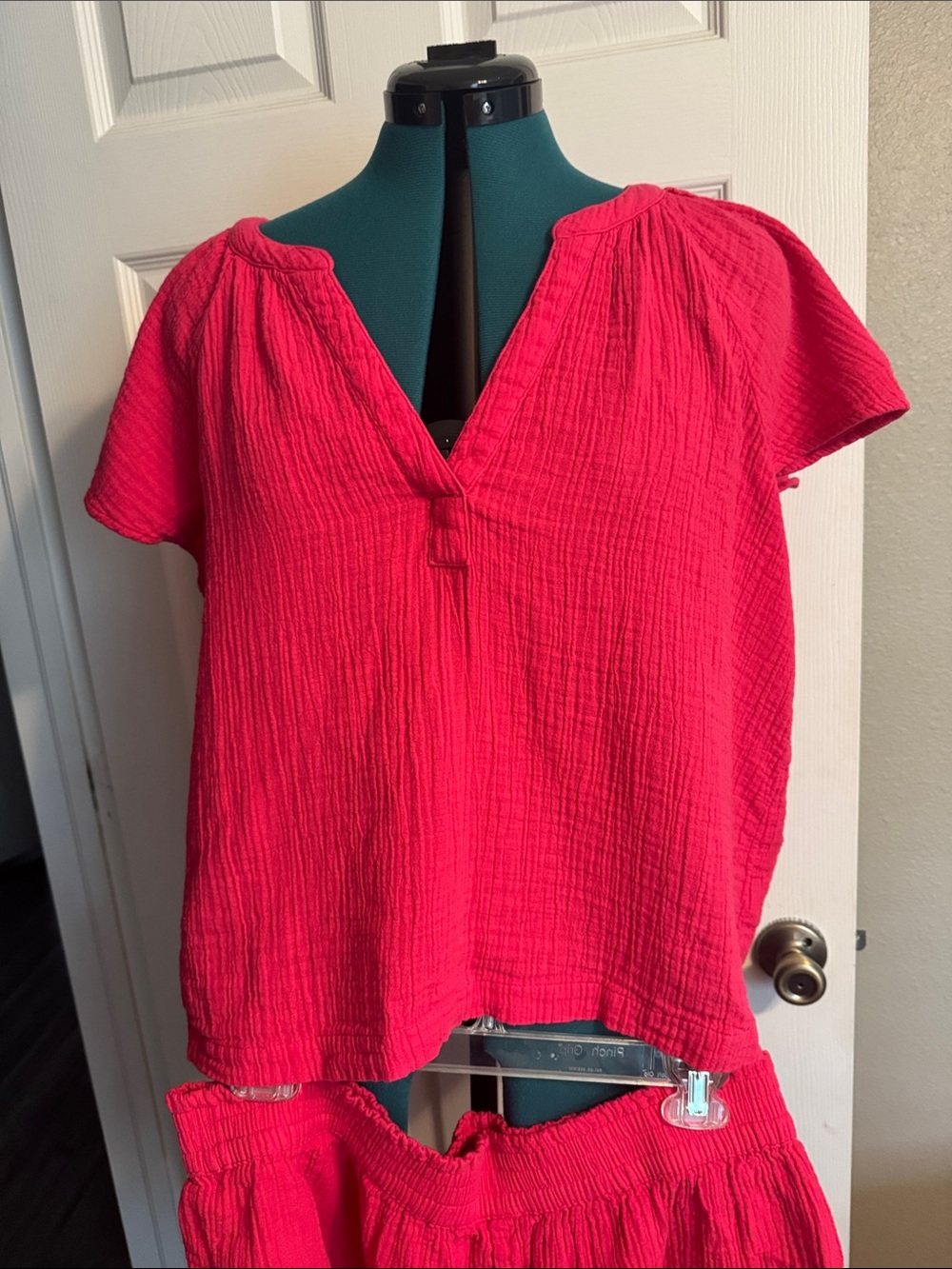 Time and Tru Bright Pink Textured Split-Neck Tunic Top